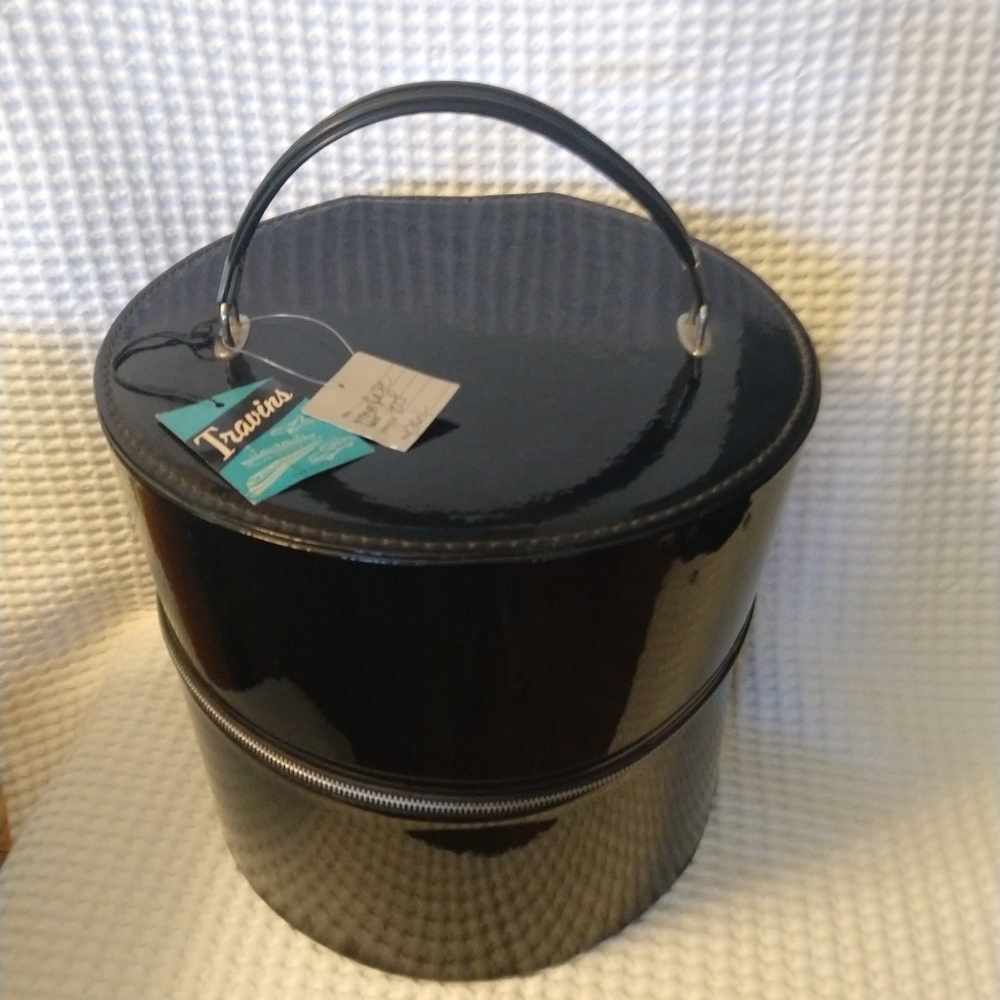 TRAVINS Large Vintage Hat Box / Hat Travel Case!